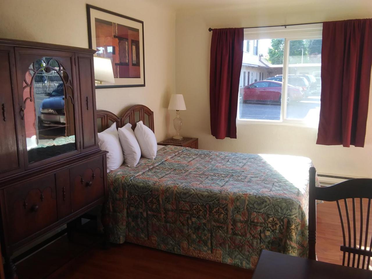 Fir Grove Motel รีดสปอร์ต ภายนอก รูปภาพ